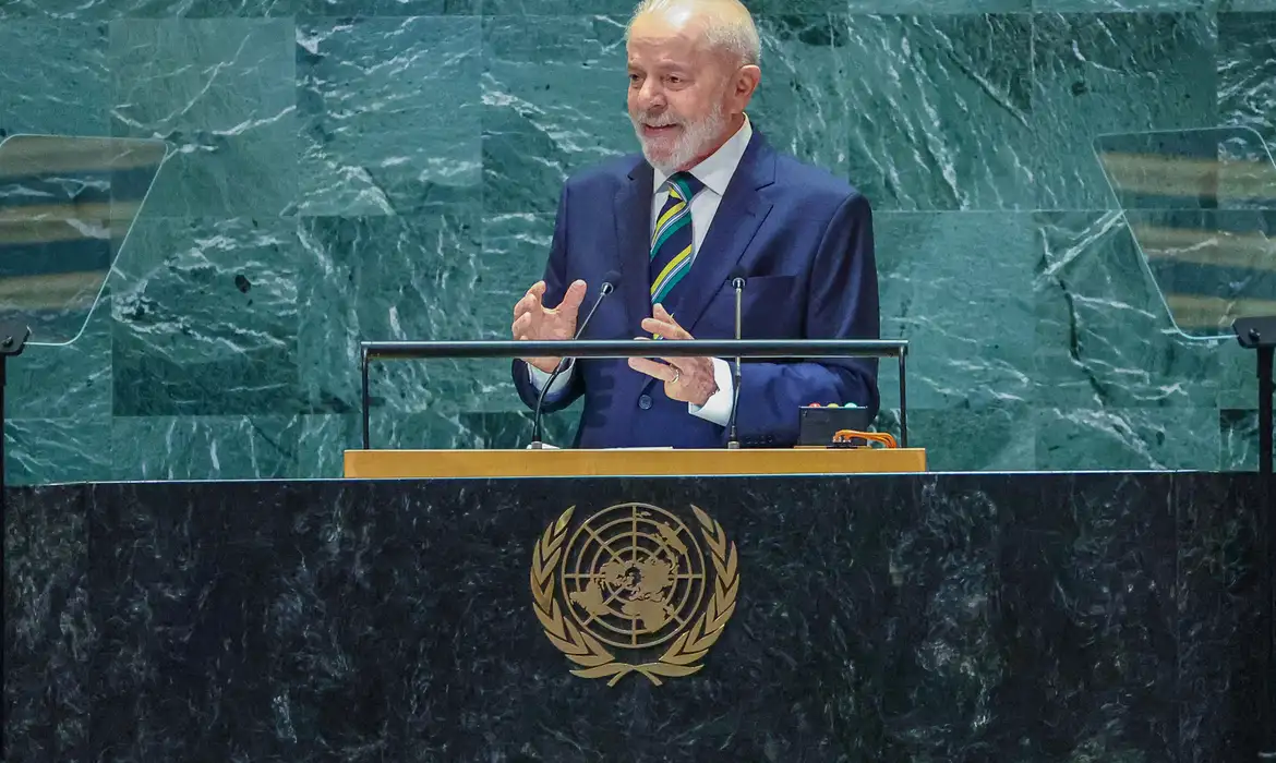 Lula e Trump têm “boa conversa” e Planalto abre canal de negociação sobre tarifas