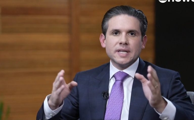 Alcolumbre e Hugo Motta lideram rejeição entre principais líderes políticos, aponta AtlasIntel