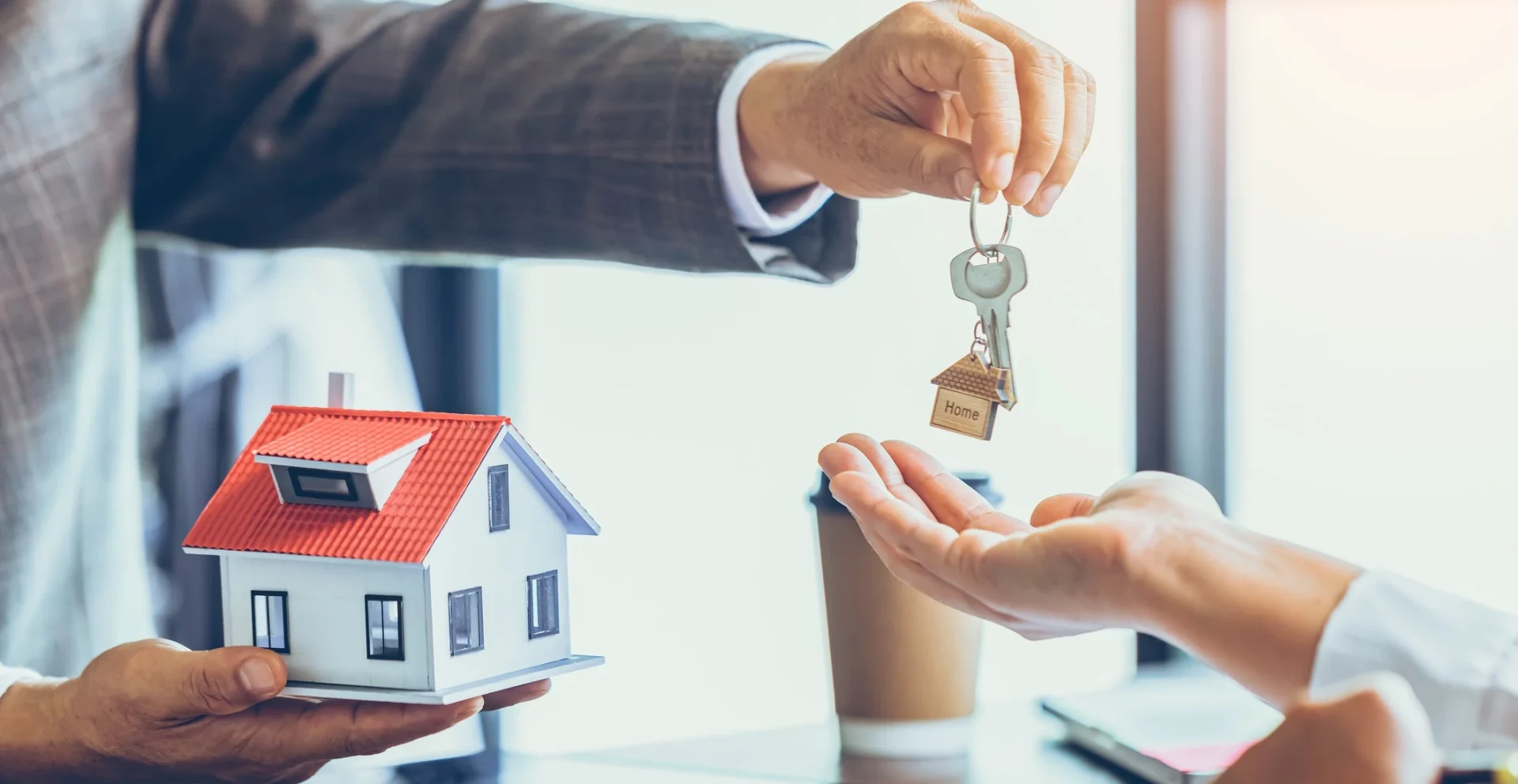 Mercado de aluguel cresce com juros altos e casa própria recua no Brasil