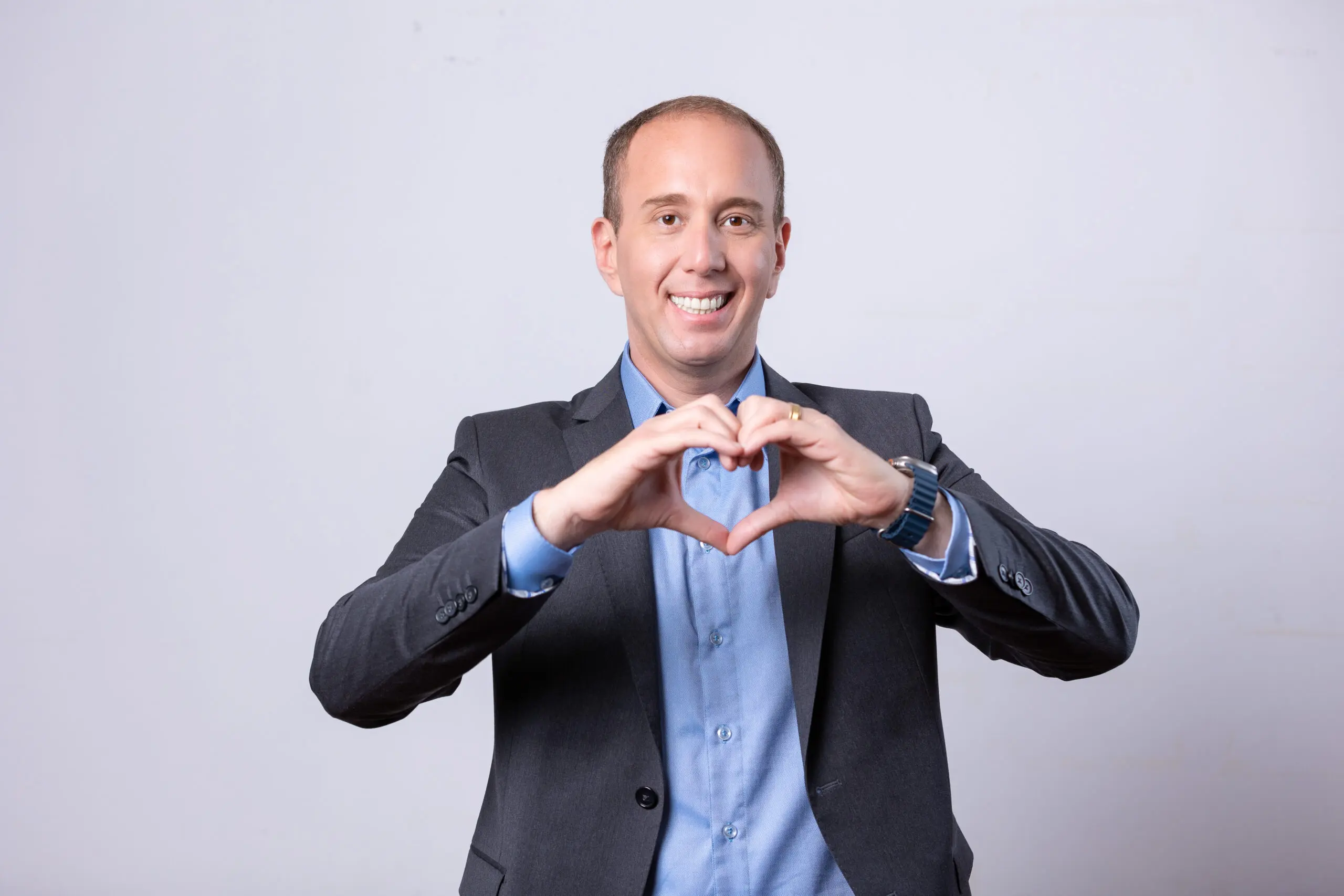 Prefeito de Sorocaba é afastado por suspeita de fraudes na saúde