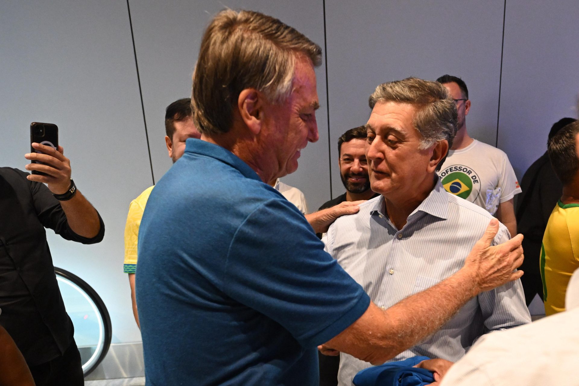 Efeito Trump? Florianópolis barra entrada de pessoas sem moradia na cidade