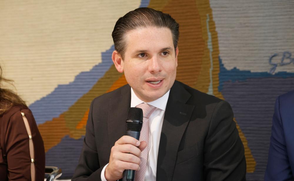 “Não está na Constituição concordar em tudo”, diz Motta em conversa com jornalistas