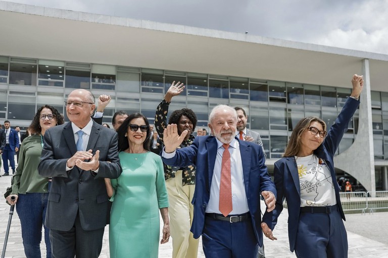 Lula vê 8 de janeiro como resiliência democrática e plataforma para mais justiça social