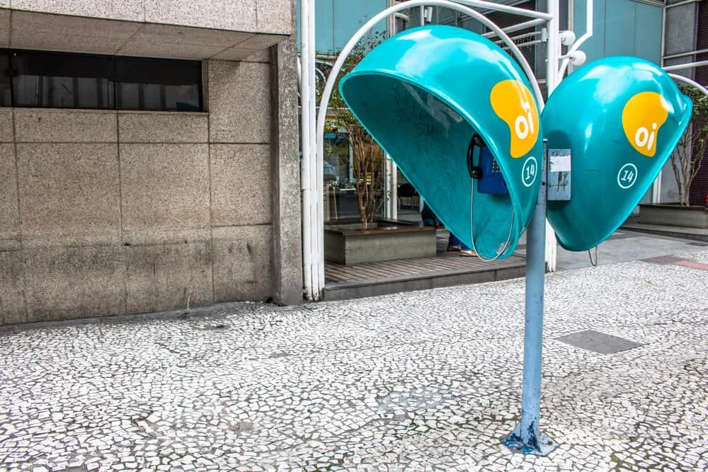 Fim dos orelhões: Anatel inicia retirada dos telefones públicos e encerra uma era no Brasil