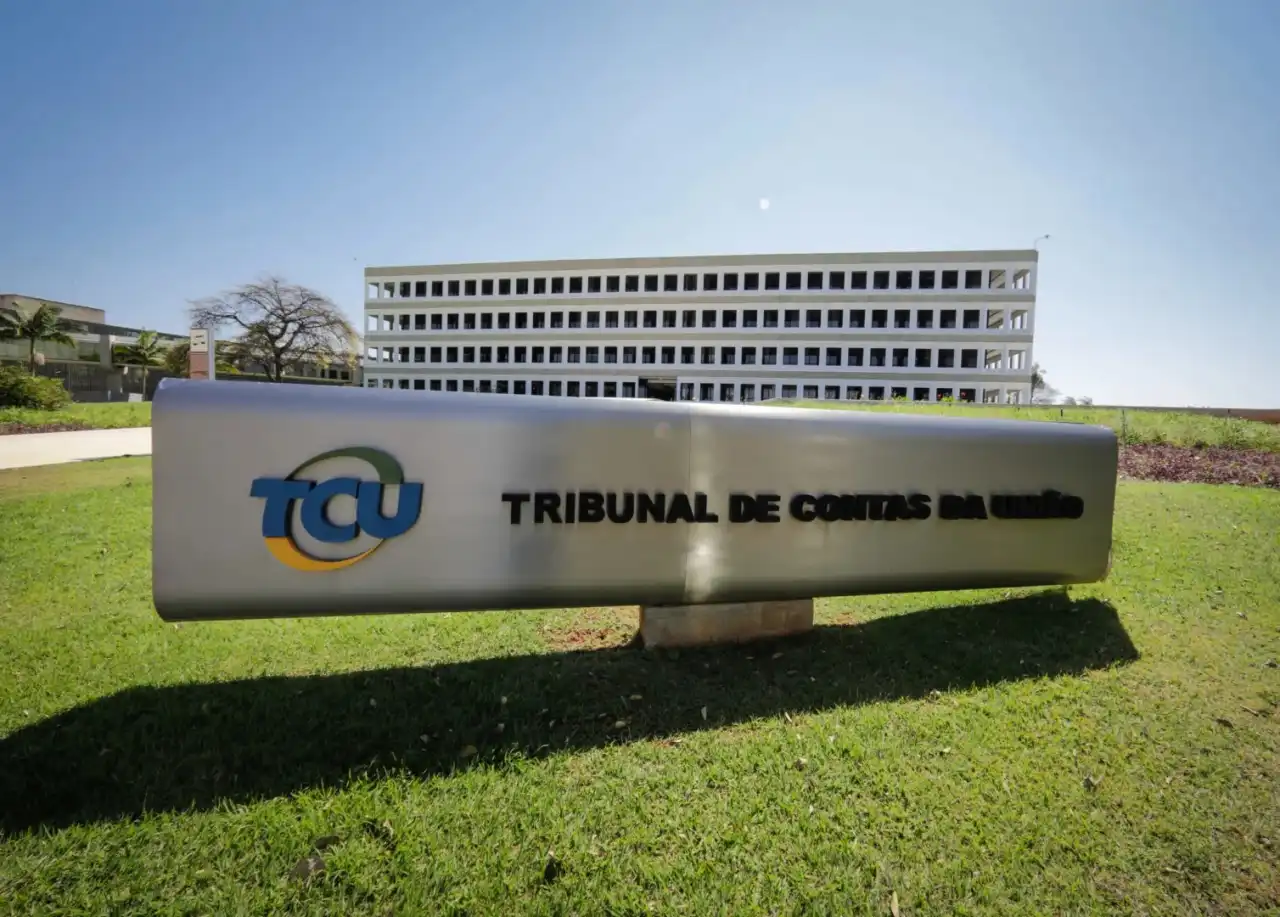 Ministro do TCU suspende inspeção no BC sobre caso Banco Master