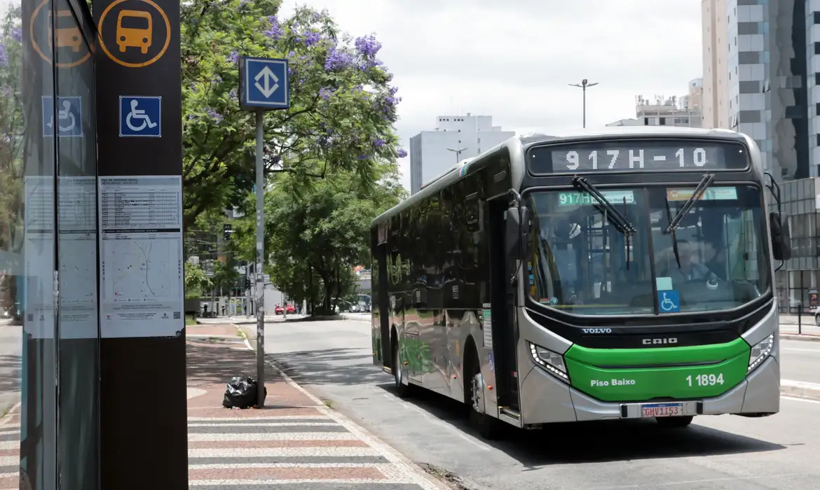 Passageiros de ônibus da capital paulista podem pagar bilhete via Bluetooth