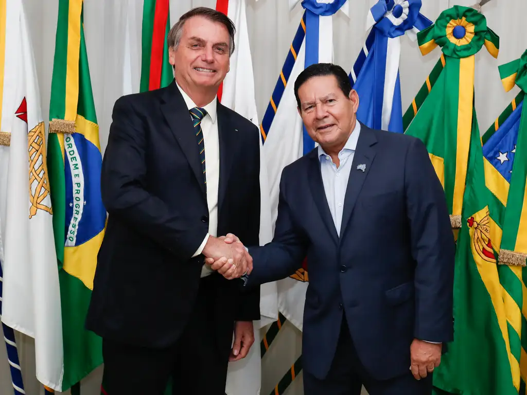 Ex-vice de Bolsonaro, Mourão assina voto de aplauso a filme sobre perseguição na ditadura