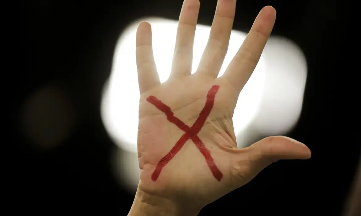 Dois feminicídios em 24 horas expõem falhas do governo Tarcísio na proteção às mulheres em SP