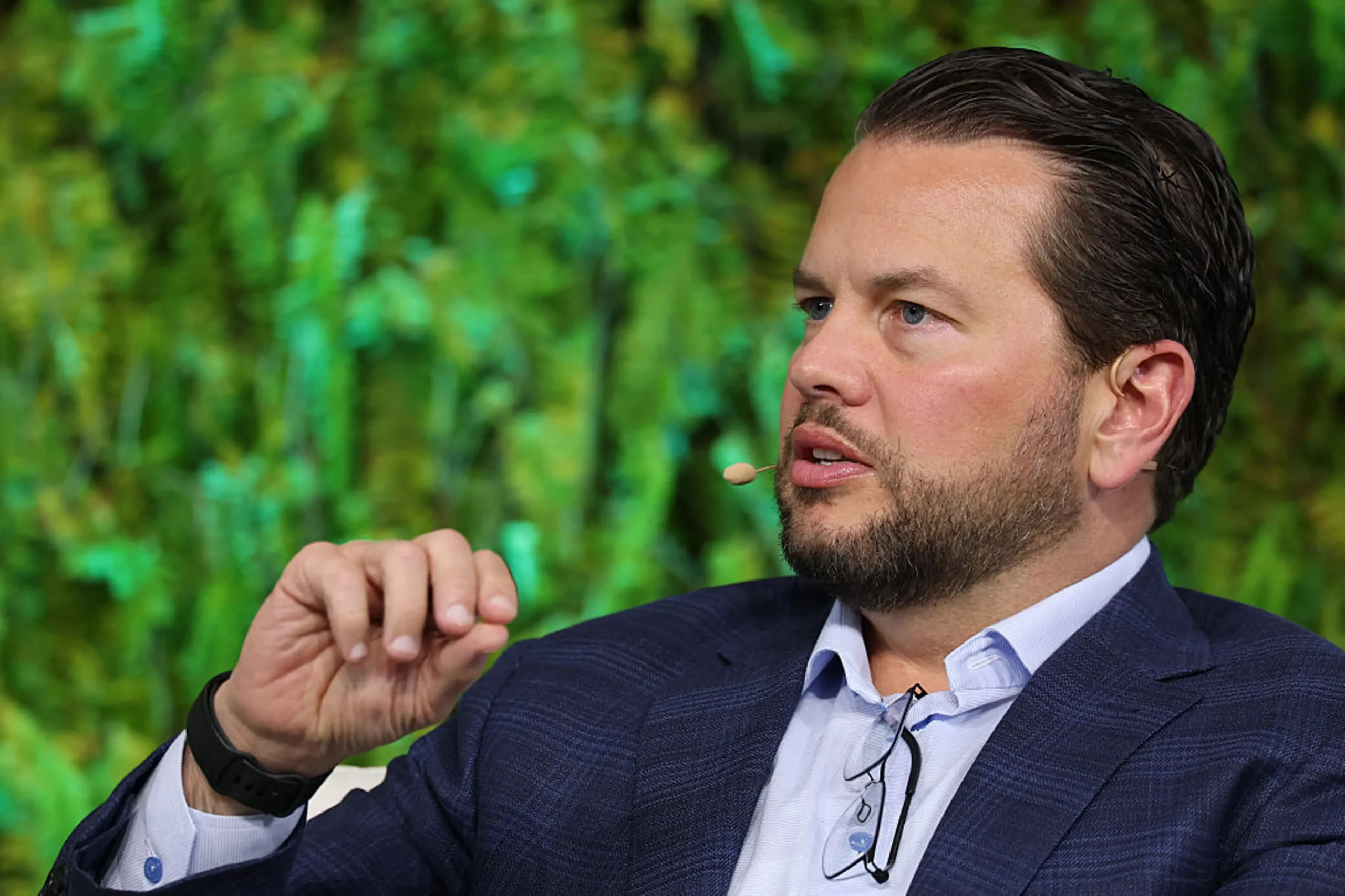 CEO do Pinterest propõe barrar redes sociais para jovens e pressiona por regulação global