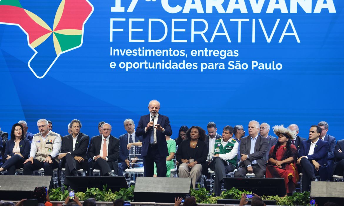 Lula questiona BC sobre corte da Selic: “esperava pelo menos 0,5%”