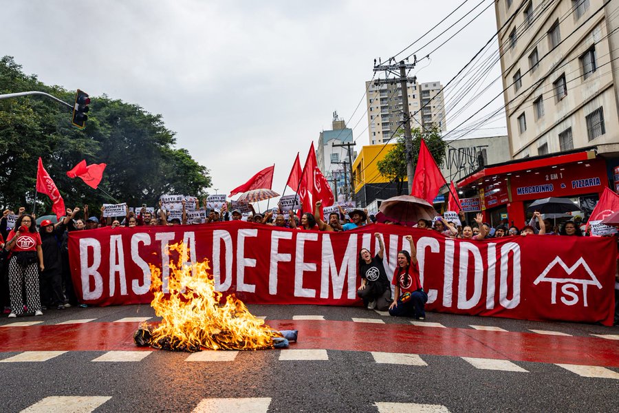 MTST faz protestos pelo País contra feminicídios