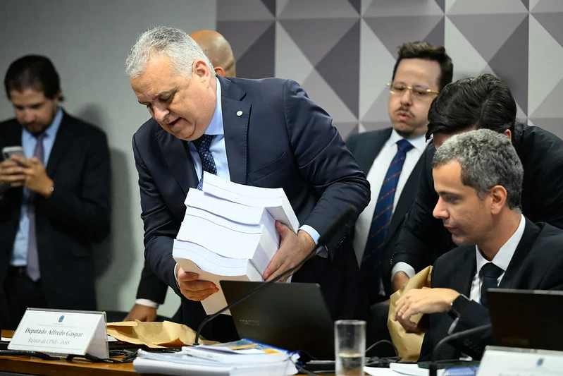 CPMI do INSS inclui pedido de prisão de Lulinha e amplia disputa política em ano eleitoral