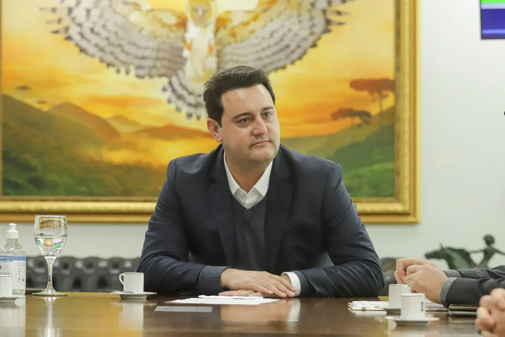 Ratinho Jr. sai da corrida presidencial e reconfigura disputa de 2026 na direita