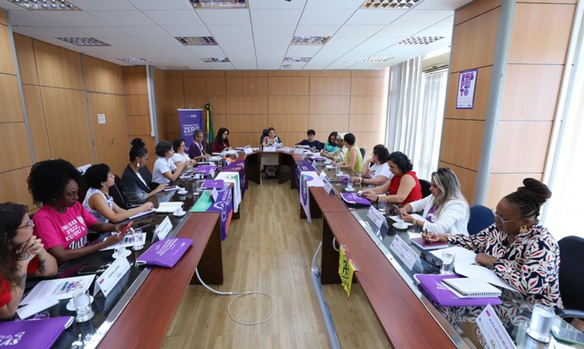 Fim da escala 6×1: proposta pode aliviar dupla jornada das mulheres