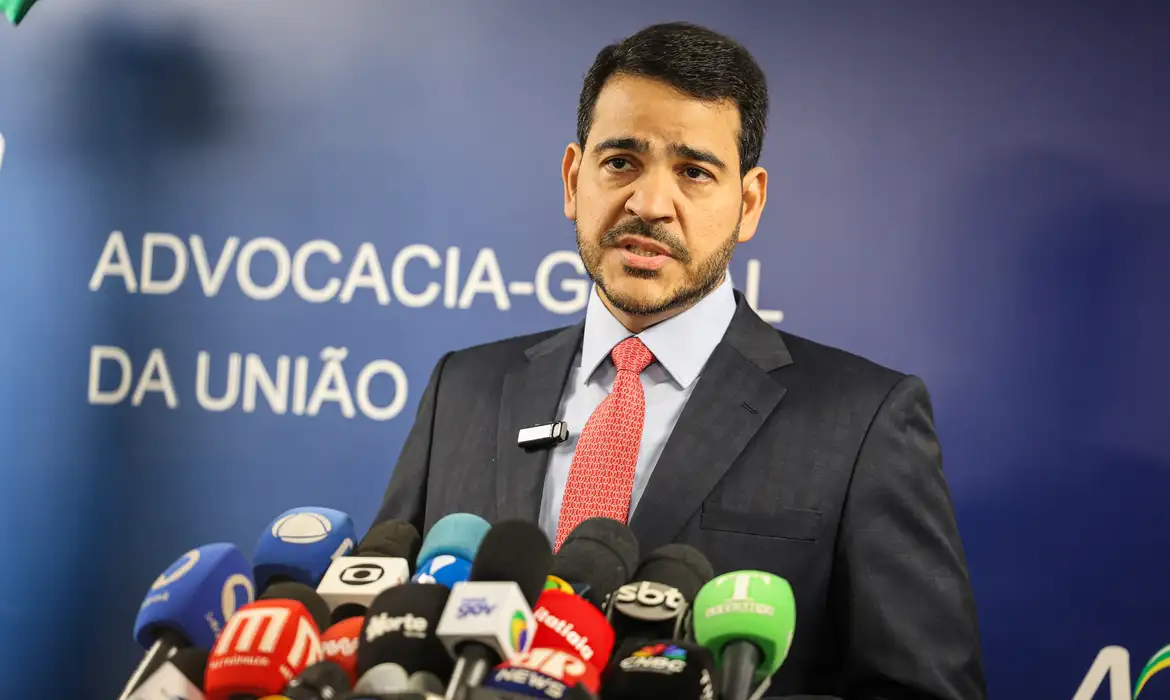 Weverton será relator da indicação de Messias ao STF; sabatina é marcada para 29 de abril