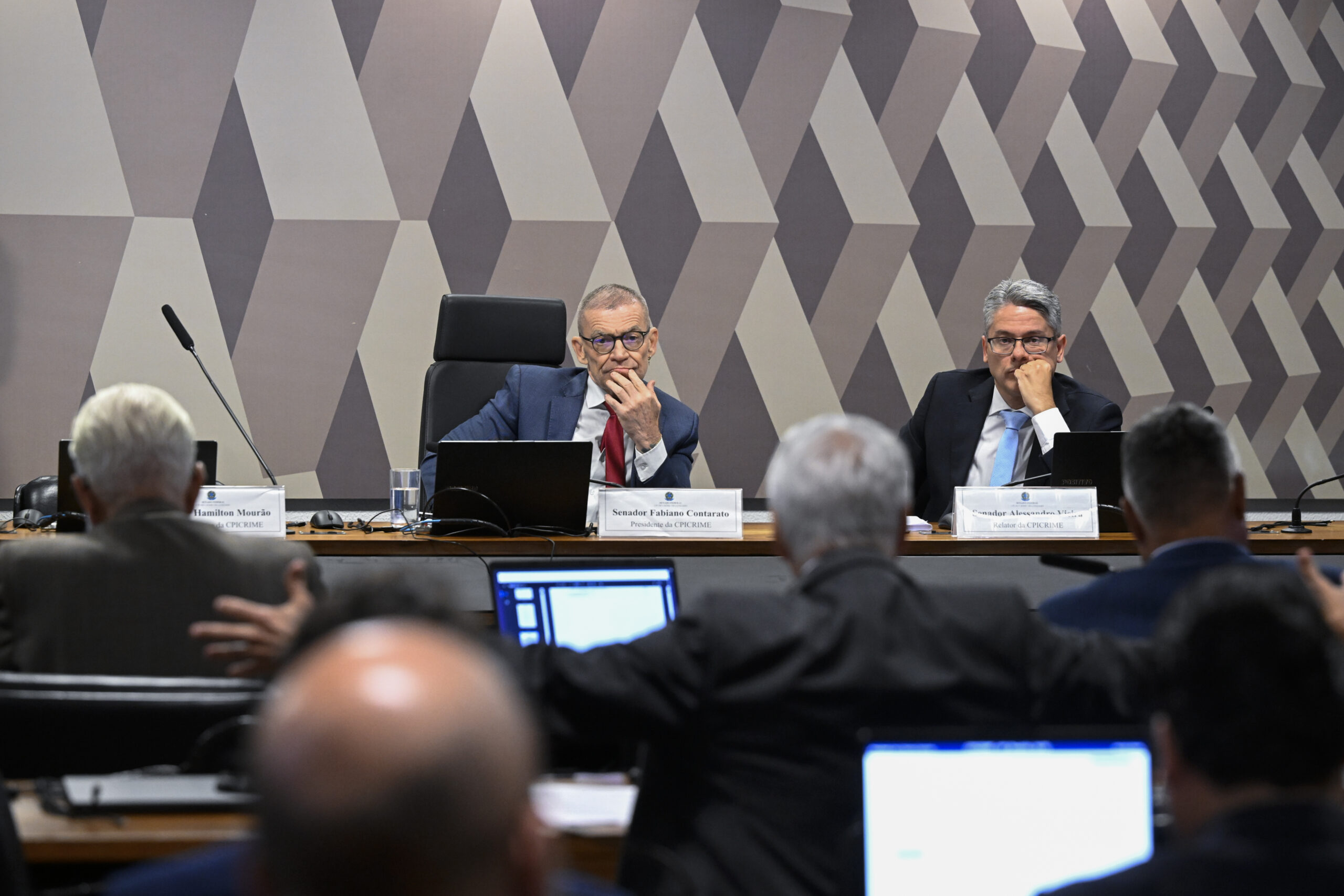 CPI esvazia ofensiva contra STF e rejeita relatório após troca de integrantes e cinco horas de debate