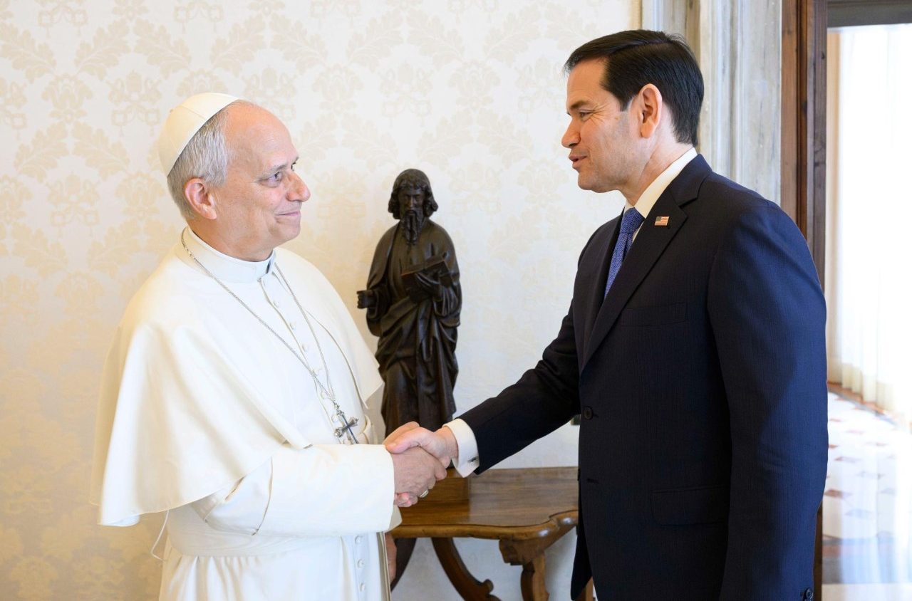 Papa Leão XIV recebe Marco Rubio no Vaticano em meio a tensões entre Igreja e governo Trump