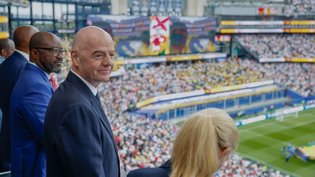 Fifa enfrenta rebelião global após plano de vender parte da Copa do Mundo a investidores