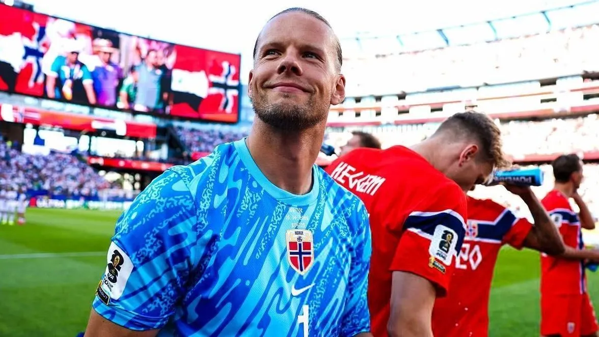 Herói improvável contra o Brasil, Nyland chegou à Copa sem clube