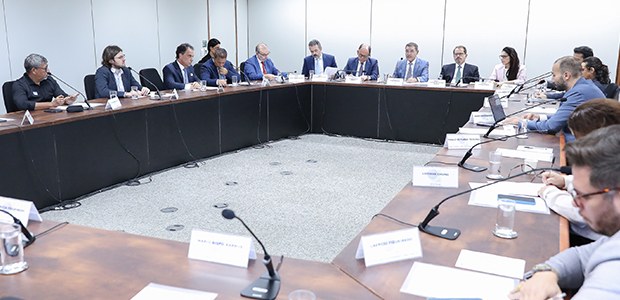 TSE discute criação de selo para avaliar precisão de institutos de pesquisa