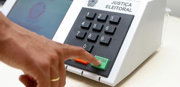 Brasileiros dizem não se deixar influenciar por família, imprensa e redes sociais na escolha presidencial