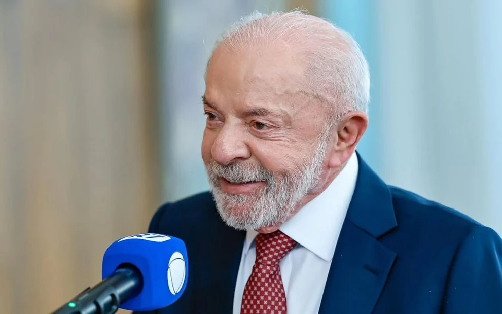 Mendonça é ministro do TSE que menos vota a favor da campanha de Lula