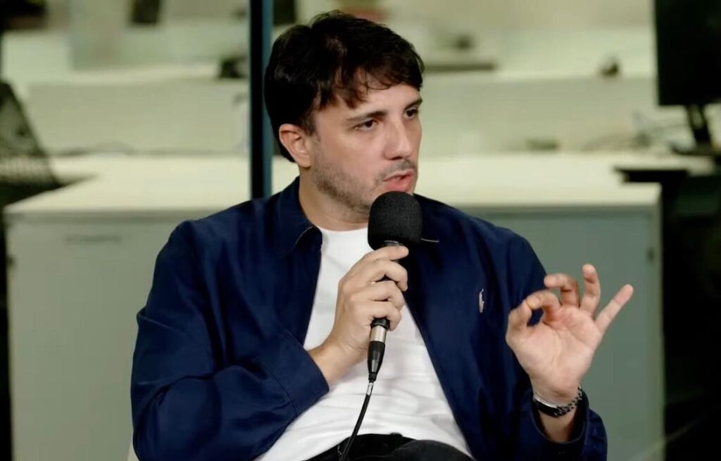 Renan Santos diz que STF é “hiperpoderoso” e promete não cumprir decisões que considerar ilegais